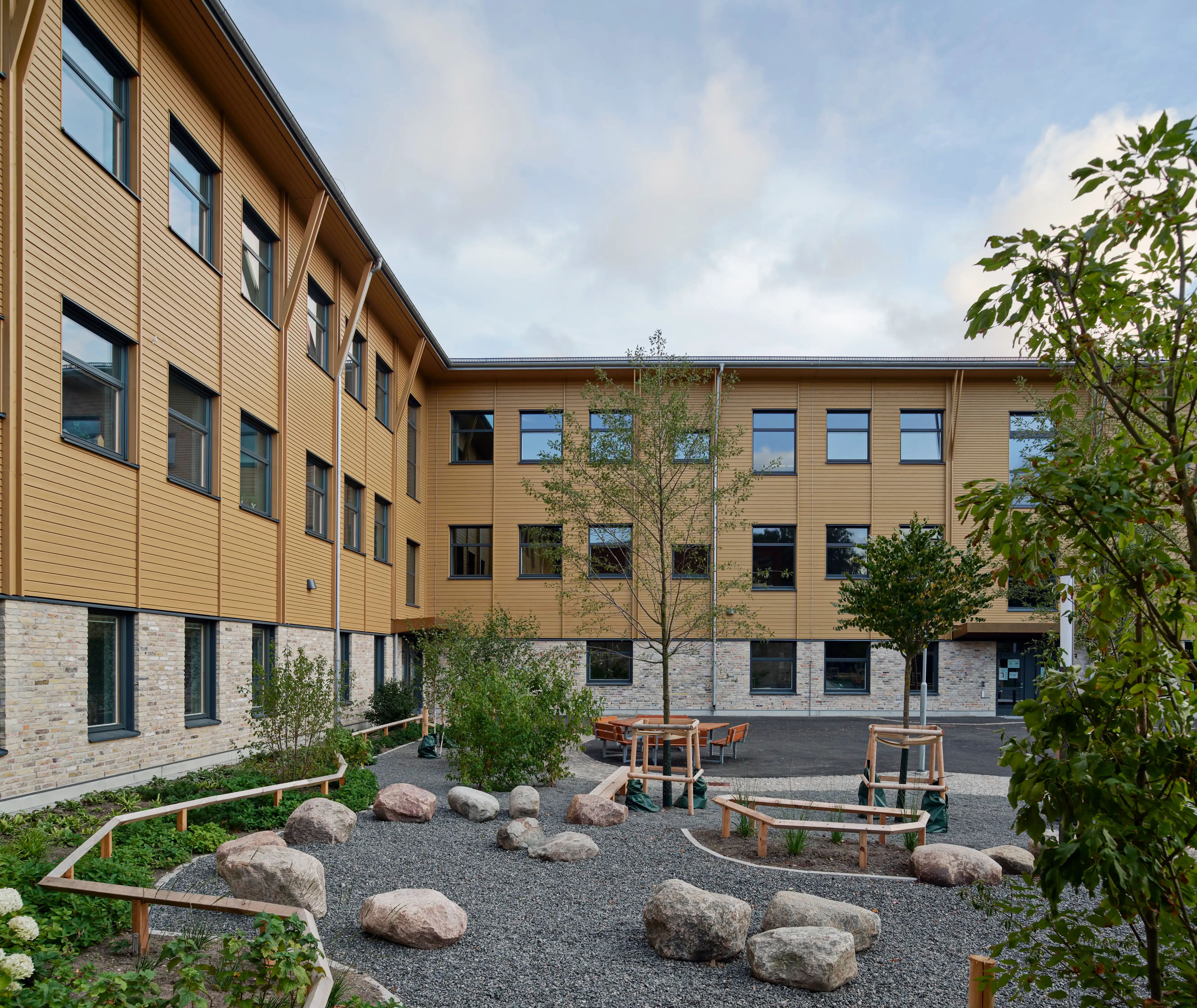 Gunnestorpsskolan byggnad innergård